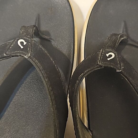 Olukai Sandals size 8 - Picture 3 of 7